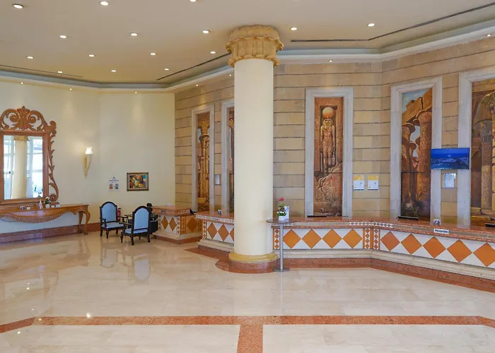 Üdülőközpont Safir Waterfalls 5*